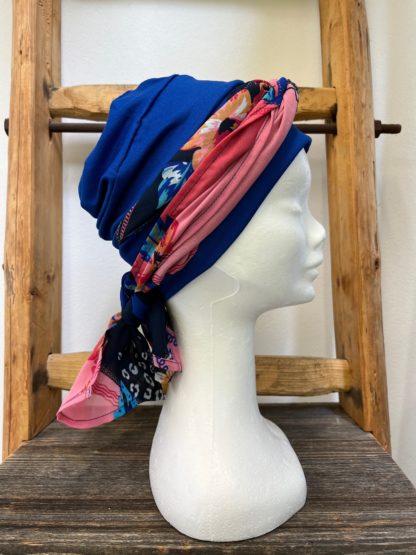 bonnet bleu roi avec foulard - Image 2