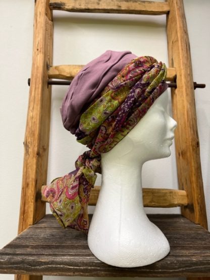 bonnet rose anglais avec foulard - Image 2