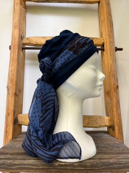 bonnet bleu marine avec foulard – Image 2