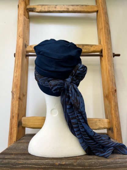 bonnet bleu marine avec foulard – Image 3