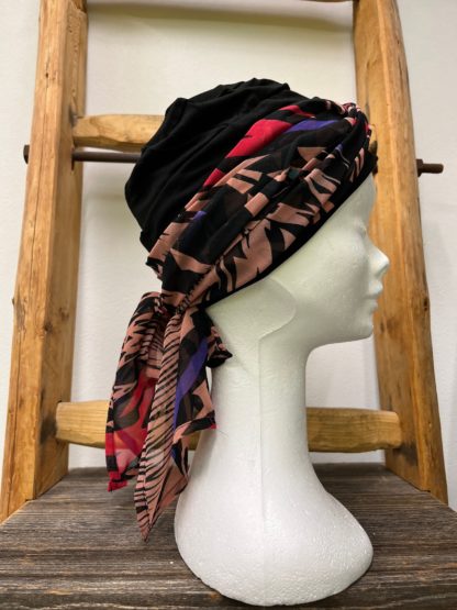 bonnet noir avec foulard – Bild 2