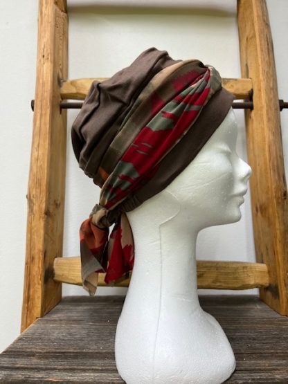 bonnet brun avec foulard - Image 2